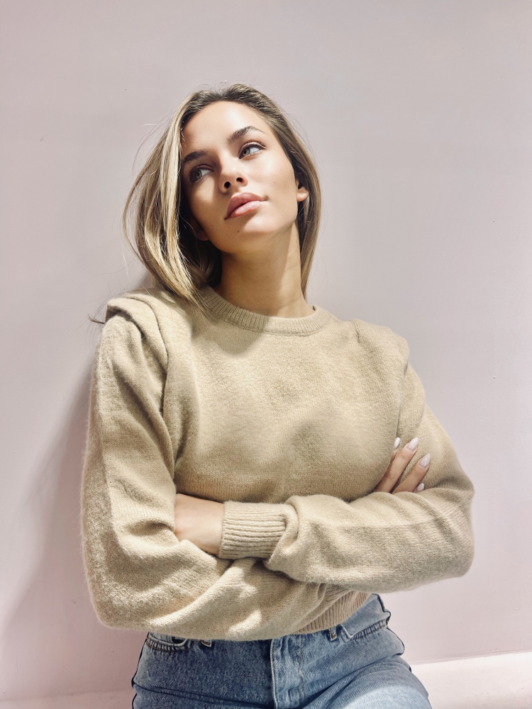 Пуловер Mia Beige